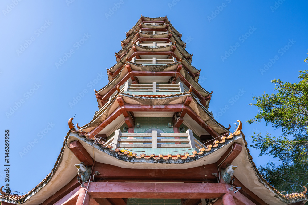 Nanshan Feng Tower, Zengcheng, Guangzhou, China Nanshan Feng Tower, Zengcheng, Guangzhou, China