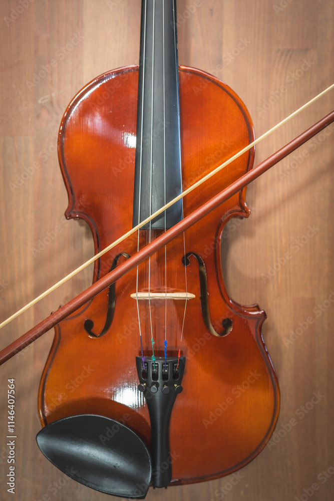 Fototapeta premium violin on a bright desk