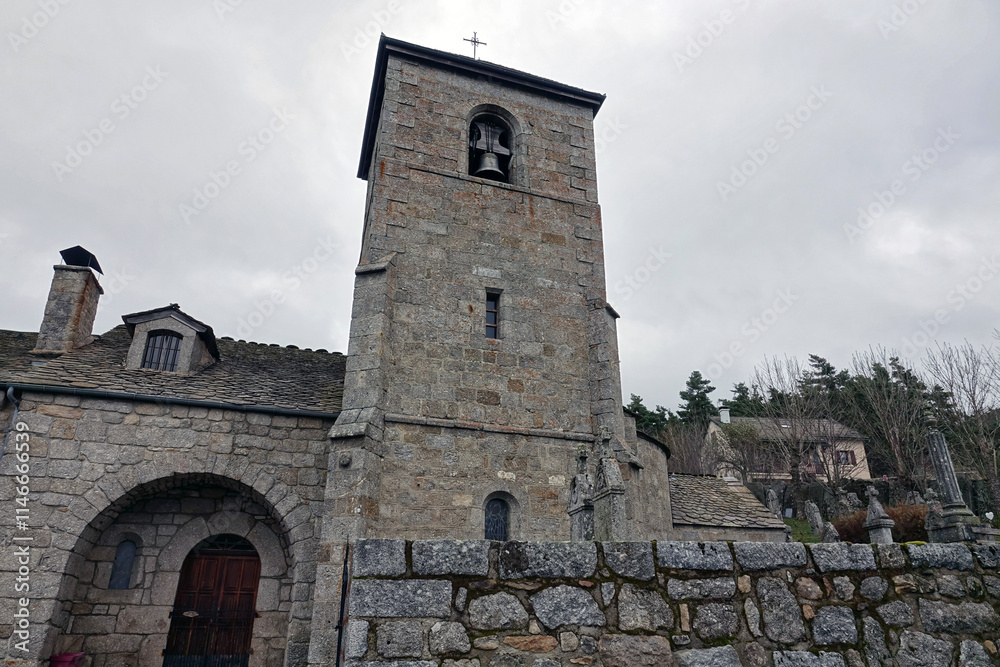 Fototapeta premium Site médiéval d'Apcher à Prunières en France