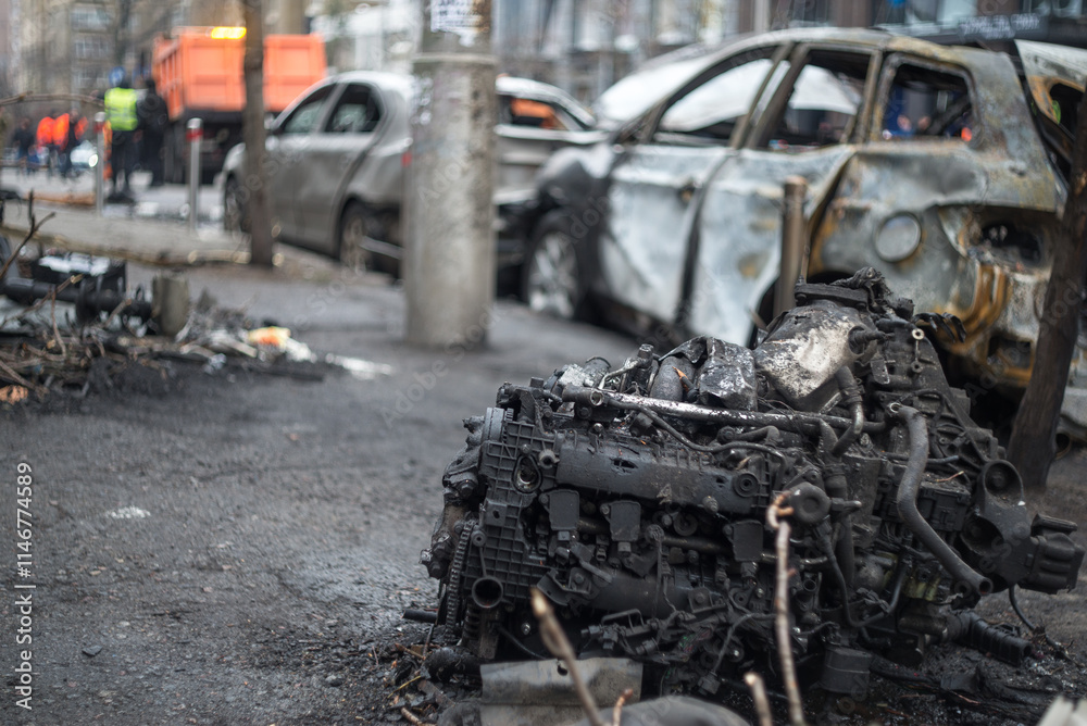 Obraz premium “Kyiv, Kyiv region Ukraine-20.12.2024:Consequences of the Russian military attack on Kyiv . It is known that the enemy shelled the capital with both ballistic missiles and drones.”