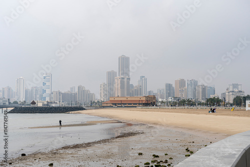 Obraz na płótnie View of Kuwait City from Shuwakh Beach in kuwait City, Kuwait w salonie