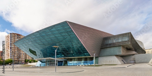 Obraz na płótnie The striking design of the Baku Convention Center in Azerbaijan is highlighted a