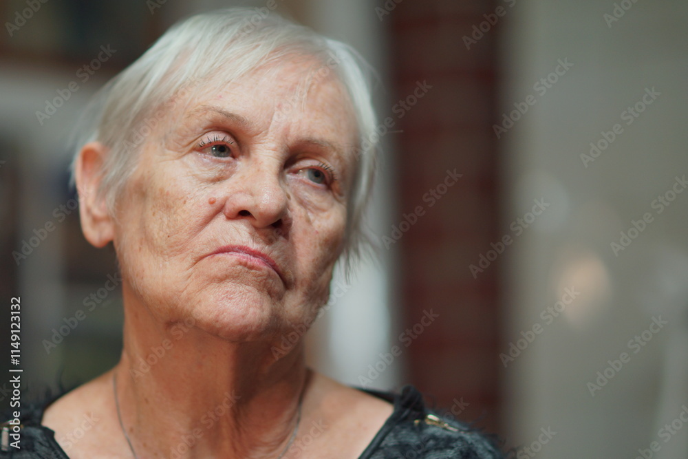 Kobieta lat 70. Babcia.