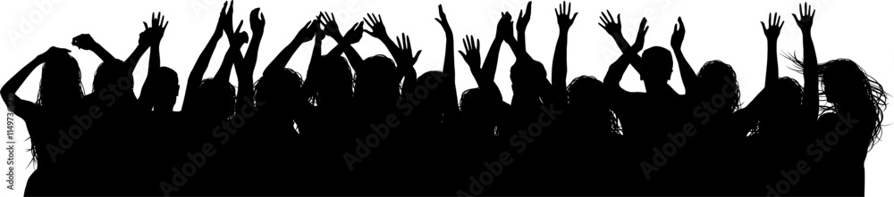 Une silhouette d'une foule acclamant, les mains levées, lors d'un concert