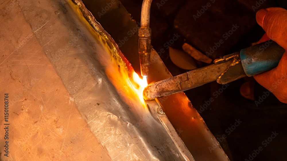 Obraz premium welder at work