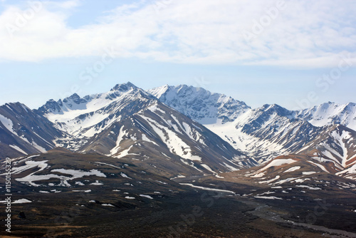 Snow topped mountains in the Alaska Range, Denali National Park, Alaska USA

