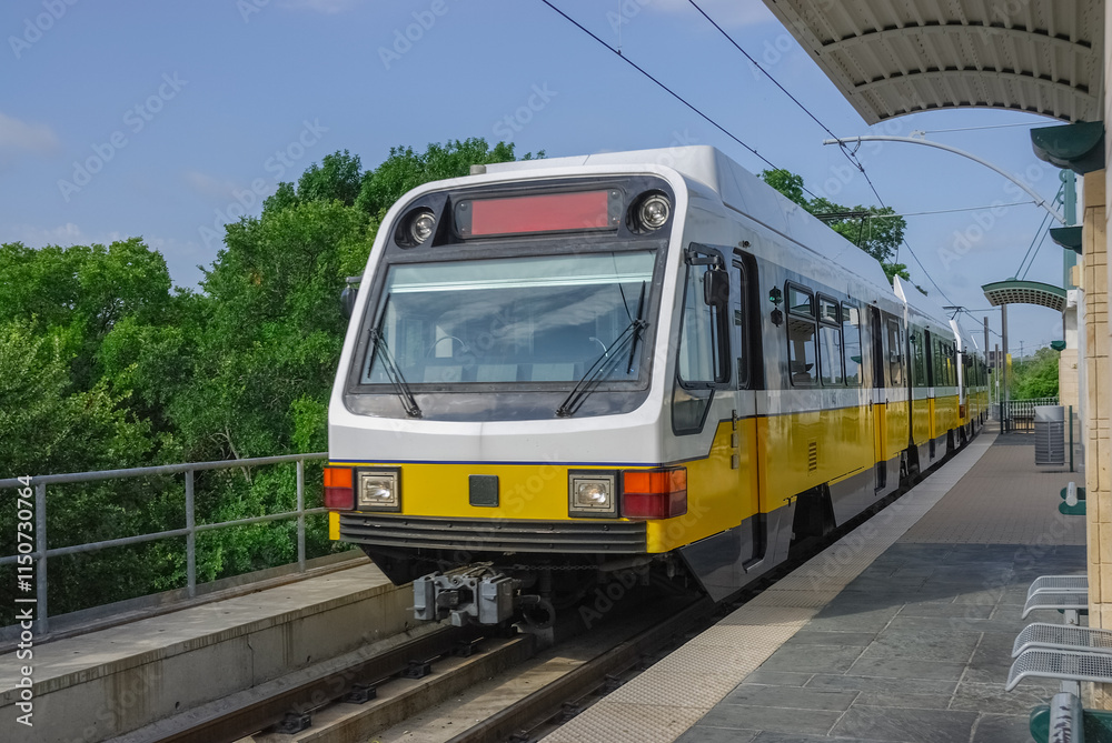 Fototapeta premium subway train stop at metro station