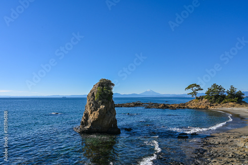 神奈川県横須賀市の立石公園からの富士山 photo