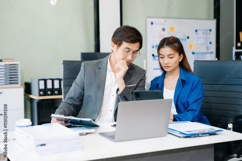 Fototapeta premium Portrait of success business people working together in modern office.