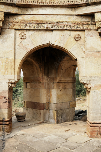 Obraz na płótnie Eternal Tribute: Bairam Khan's Mausoleum in Patan w salonie