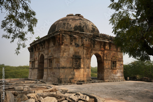 Obraz na płótnie Eternal Tribute: Bairam Khan's Mausoleum in Patan w salonie