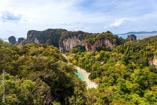 bande de sable, plage de Koh Hong photo