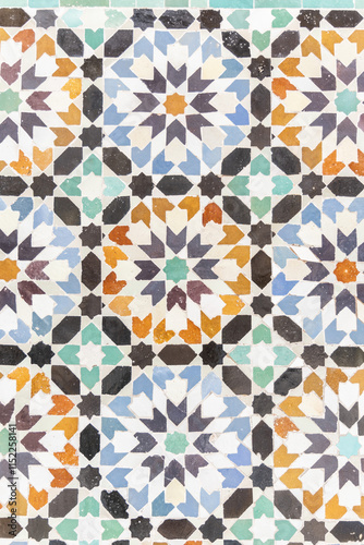 marrakech-zelige-arabic-tile-mosaic-close-up