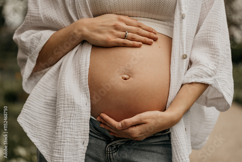 Aesthatic Babybelly Photoshoot