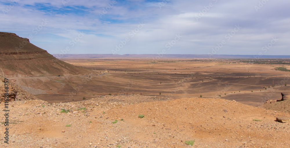 Fototapeta premium Desert valley in the Moroccan countryside near the Atlas Mountains
