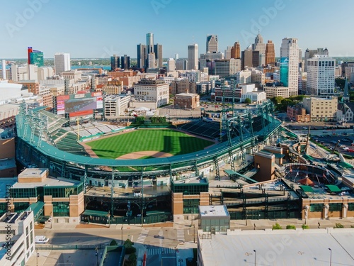High-angle view of Comerica Park, home of the Detroit Tigers, in Detroit, Michigan, with the city skyline in the background. A beautiful day for a game. COMERICA PARK, DETROIT, MICHIGAN, UNITED STATES