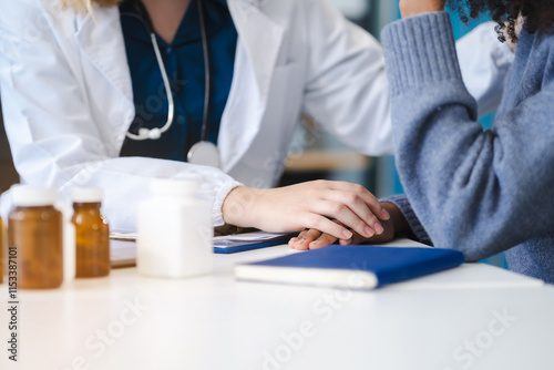 Canvastavla Stressed patient are treated by a psychologist or doctor in a psychiatric clinic