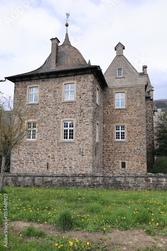 Blick auf Schloss Lenhausen in Lenhausen, einem Stadtteil der Gemeinde Finnentrop im Sauerland photo