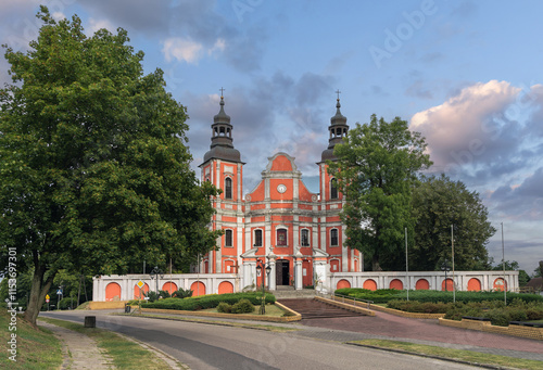 Obraz na płótnie Catholic church in Lubasz (Polish: Sanktuarium Królowej Rodzin w Lubaszu - Kościół pw. Narodzenia NMP), Powiat czarnkowsko-trzcianecki, Wielkopolska, Poland w salonie