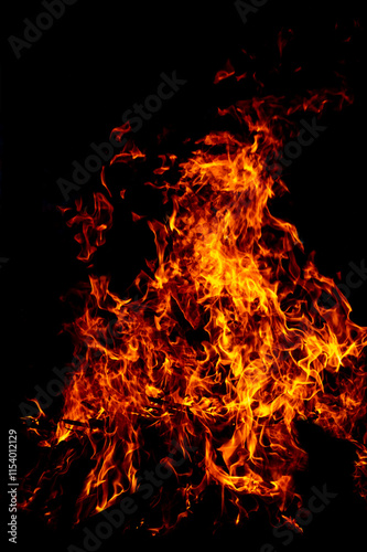 Obraz na płótnie yellow Fire flame isolated on background w salonie