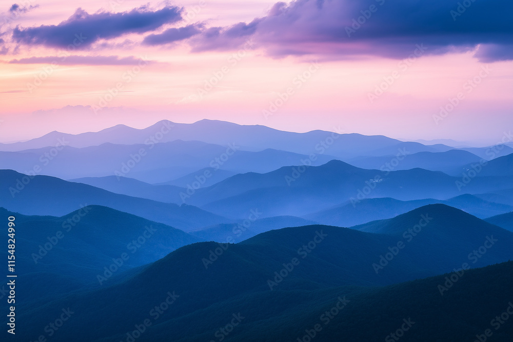 Obraz premium Ridge at Twilight in Summer with a Cooling Breeze: Serene Views
