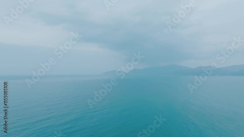 冬の日本海の岩山　海岸の風景　海をドローンで撮影　福井県美浜町　その7