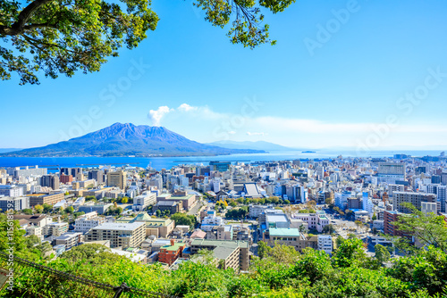 秋の城山公園展望台から見た桜島と景色　鹿児島県鹿児島市　Sakurajima and the scenery seen from the Shiroyama Park observation deck in autumn. Kagoshima Pref, Kagoshima City.