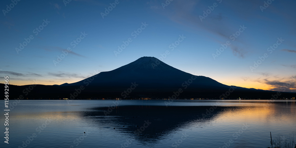 Fuji mountain with lake kawaguchi landscape view from Oishi park in winter at dawn. Kawaguchiko, Yamanashi, Japan Fuji mountain with lake kawaguchi landscape view from Oishi park in winter at dawn. Kawaguchiko, Yamanashi, Japan