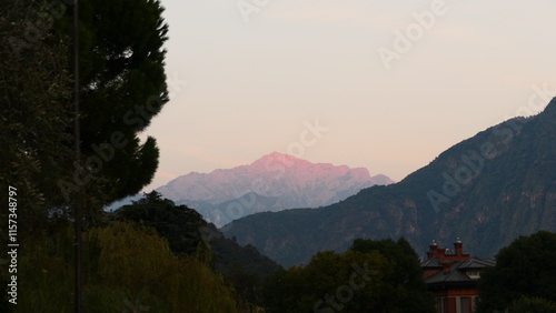 Sonnenuntergang Bergspitze 