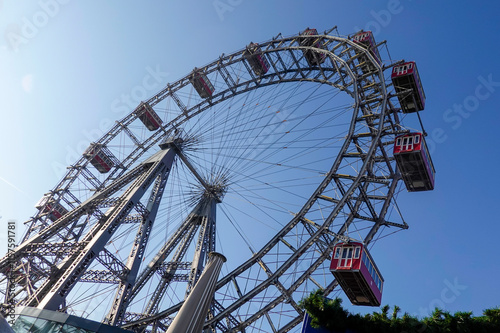 Obraz na płótnie ferris wheel on a sunny day in Prater< Vienna w salonie