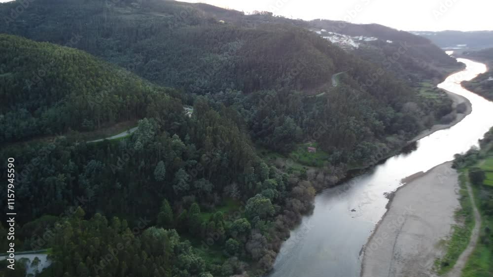 pequena barragem rio mondego
