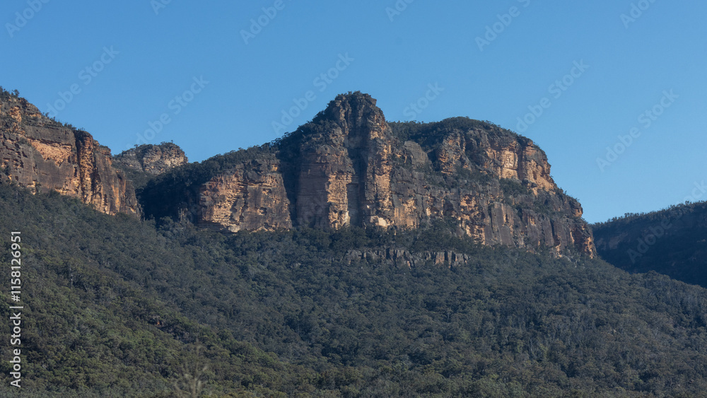 Fototapeta premium Rock escarpment near Glen Davis, NSW