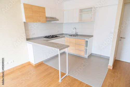 Cocina kitchenette moderno con muebles de melamina