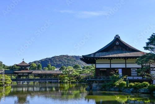 京都 平安神宮神苑 泰平閣（橋殿）と尚美館 photo