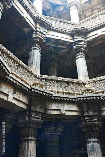 Obraz na płótnie Bai Harir Vav: The Historic Stepwell of Ahmedabad w salonie