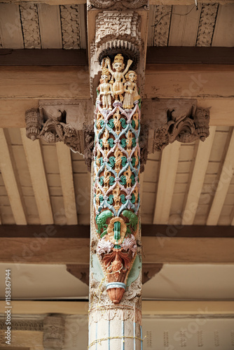 Obraz na płótnie A Spiritual Masterpiece: The Swaminarayan Temple in Ahmedabad w salonie