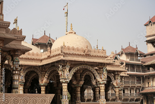 Obraz na płótnie A Spiritual Masterpiece: The Swaminarayan Temple in Ahmedabad w salonie