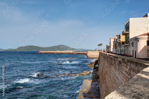 Fototapeta Naklejka Na Ścianę i Meble -  ville et port d'Alghero en Sardaigne, Italie