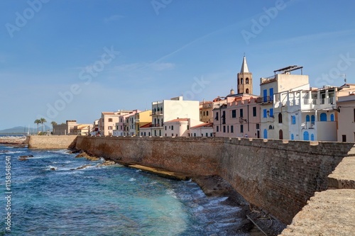 Fototapeta Naklejka Na Ścianę i Meble -  ville et port d'Alghero en Sardaigne, Italie