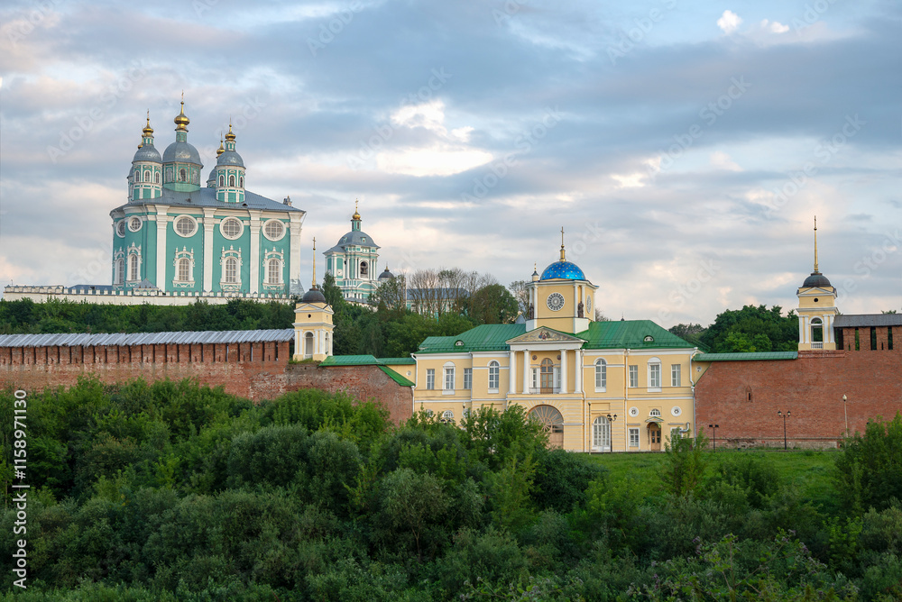 Φωτογραφία Holy Dormition Cathedral and Church of the Smolensk Icon of the Mother of God Odigitria in the historical center
