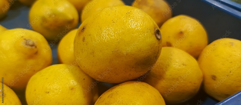 Fresh yellow lemons ready to use Fresh yellow lemons ready to use