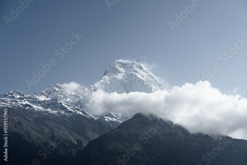 Obraz na plátně Poon Hill es una estación de montaña de Nepal situada entre los distritos de Myagdi y de Kaski, en la provincia de Gandaki Pradesh