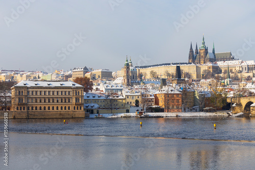 Obraz na płótnie Snowy Prague Lesser Town with Prague Castle above River Vltava, Czech republic w salonie