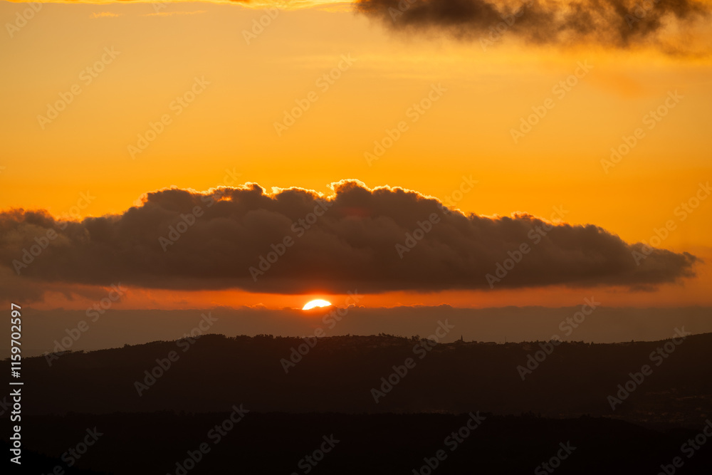 Fototapeta premium Sunset over the mountain valleys of Portugal