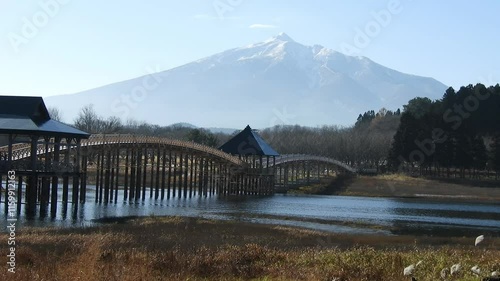 [4K] Tsuru no Maihashi Bridge and Mt. Iwaki: Japan's Longest Triple-Arched Wooden Bridge in Aomori 【4K】岩木山を望む鶴の舞橋：日本一長い木造三連太鼓橋と津軽富士が織りなす青森の絶景 撮影日：20241126-1