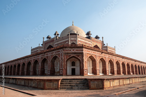 The Humayun's Tomb located in hazrat nizamuddin, South Delhi, the tomb of the mughal emperor humayun whole ruled in the 16th Century