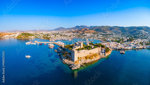 Obraz na płótnie The Bodrum Castle and marina aerial panoramic view in Turkey w salonie