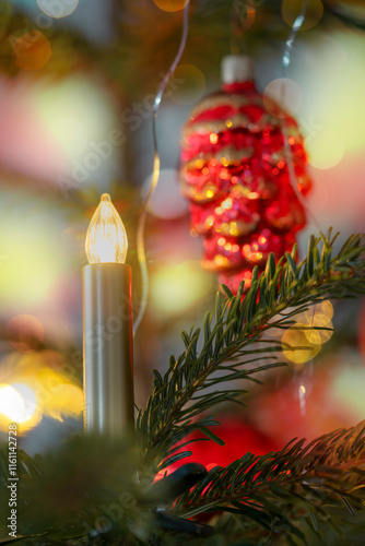 Weihnachtsbaum Detail - weihnachtliches Motiv