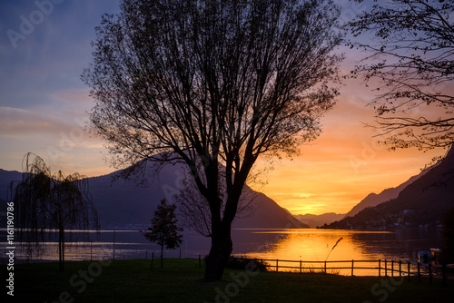 Photos Sunset on the Lugano lake