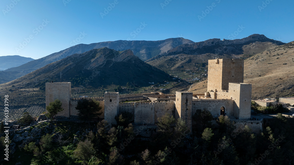 Obraz premium Vistas del bonito castillo de Santa Catalina en la provincia de Jaén, España